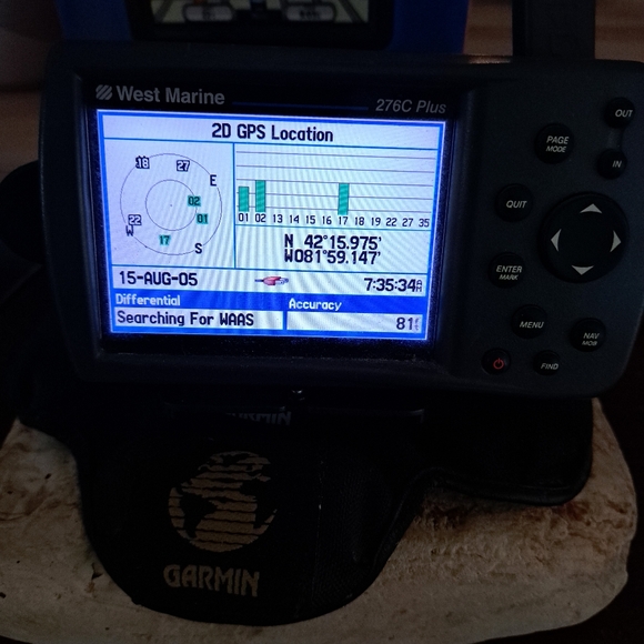 Garmin GPS Navigator with Display - Picture 2 of 3